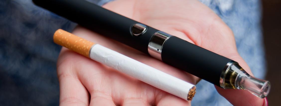 E-Zigarette und herkömmliche Zigarette
