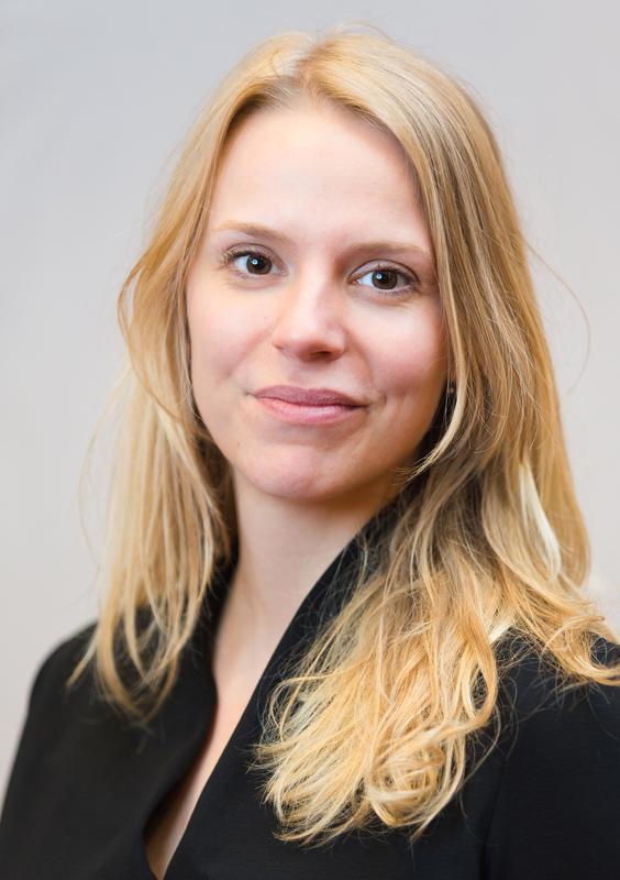 Dr. Marie Hennecke